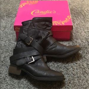 Candie’s Caesar black boots 7